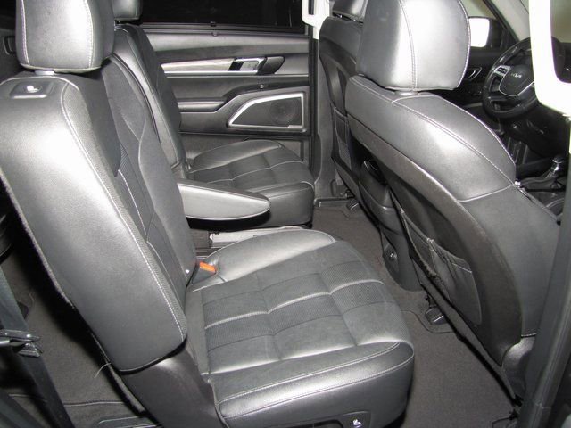Used 2022 Kia Telluride EX w/ EX Premium Package image 19