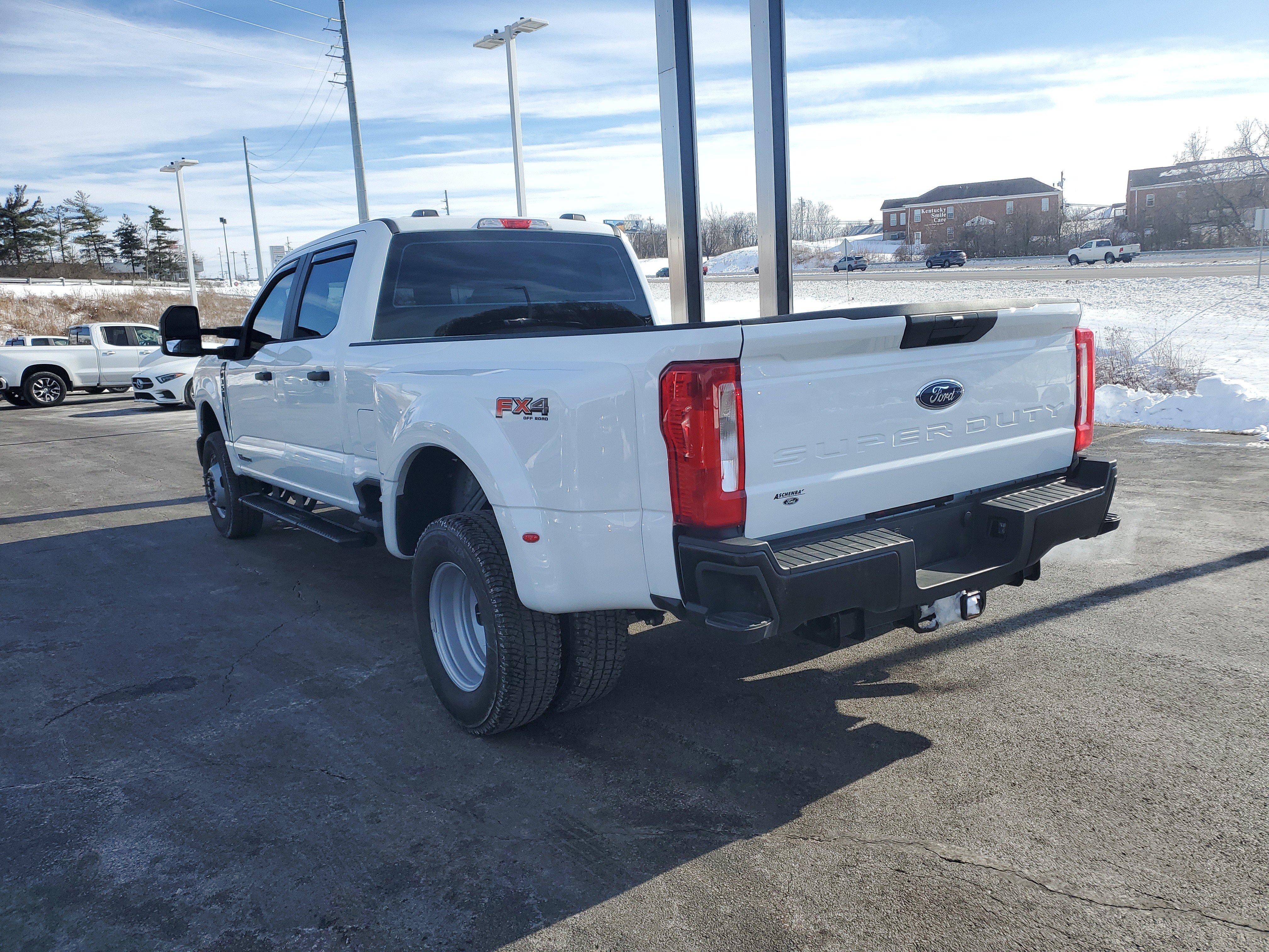 Used 2025 Ford F350 XL w/ FX4 Off-Road Package image 7