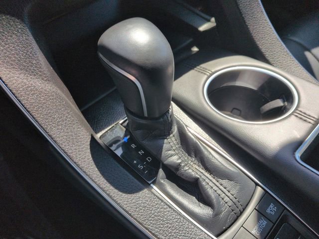 Used 2021 Toyota Avalon Touring image 16