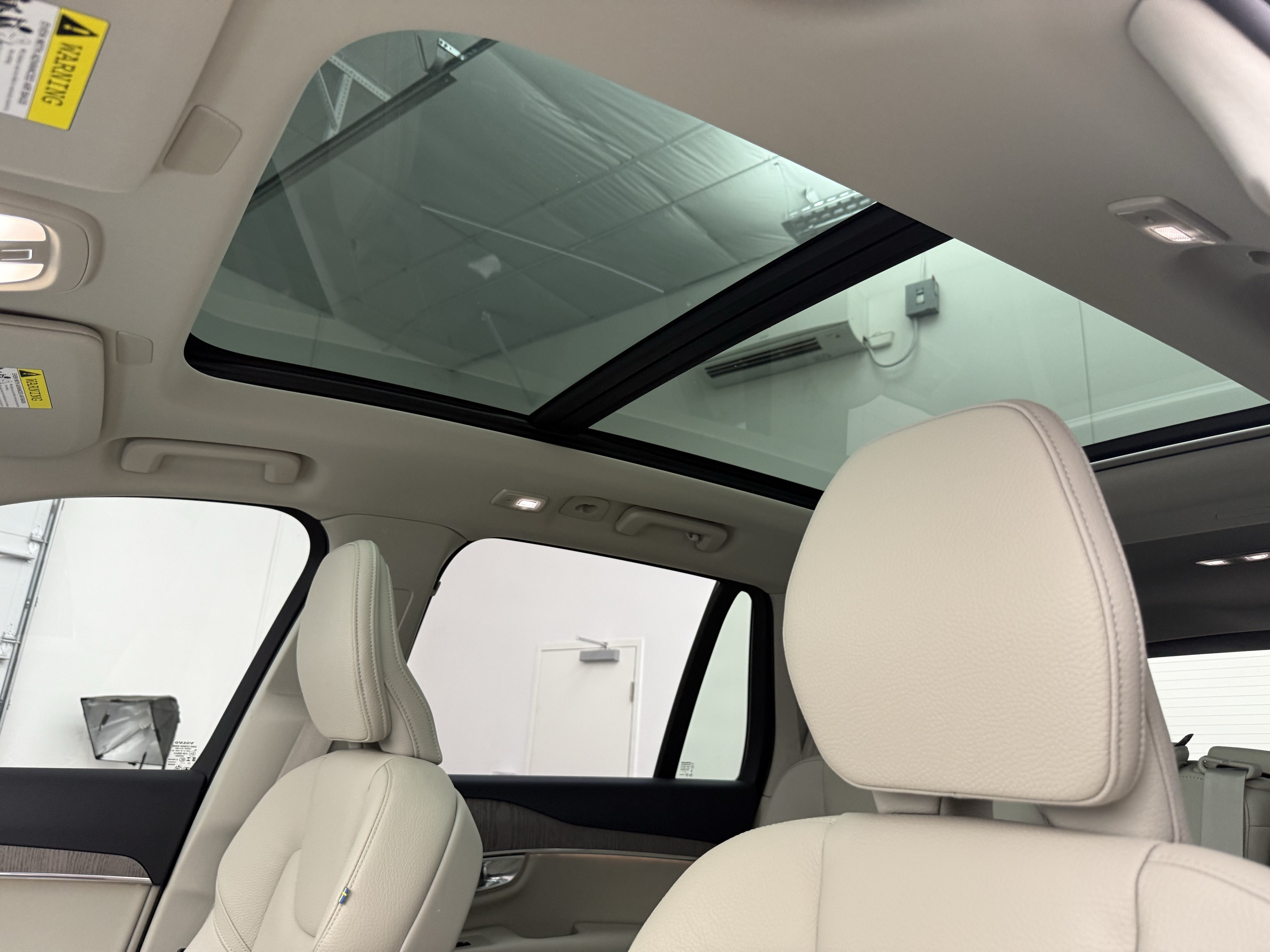 Certified 2024 Volvo XC90 B5 Plus AWD/4WD image 14