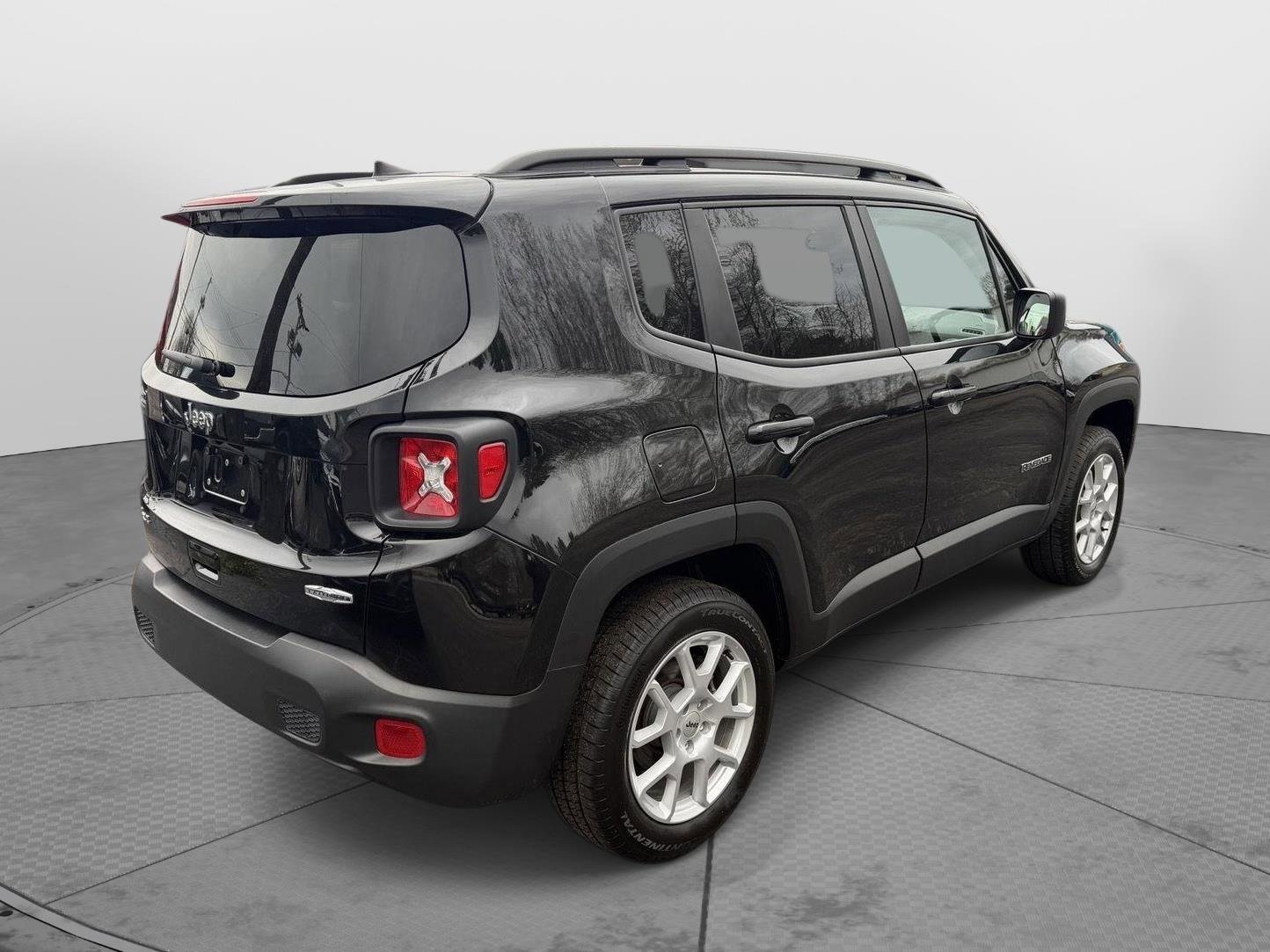 Used 2022 Jeep Renegade Latitude w/ Convenience Group AWD/4WD image 10