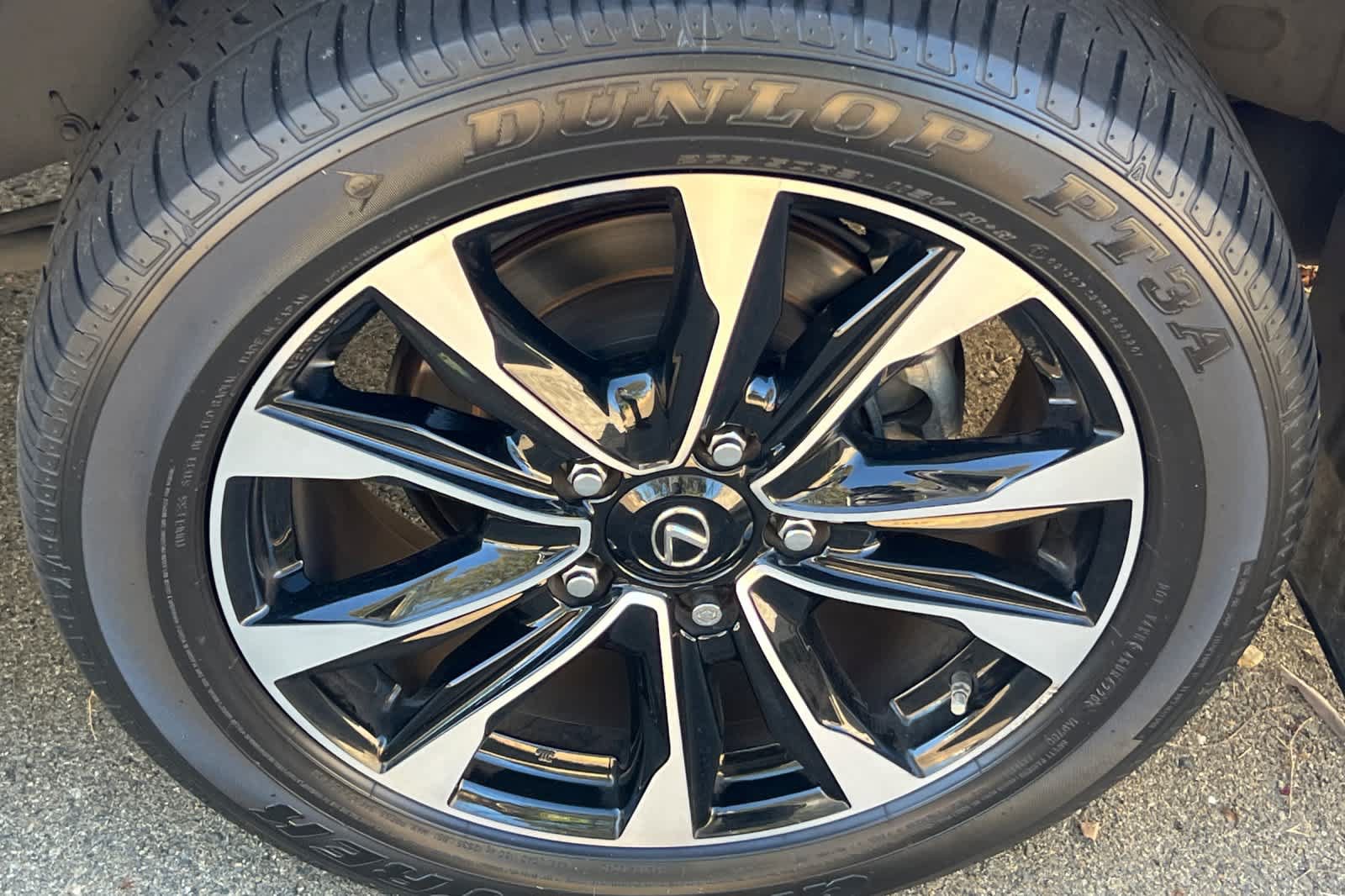 Used 2021 Lexus LX 570 4WD w/ Sport Package image 18