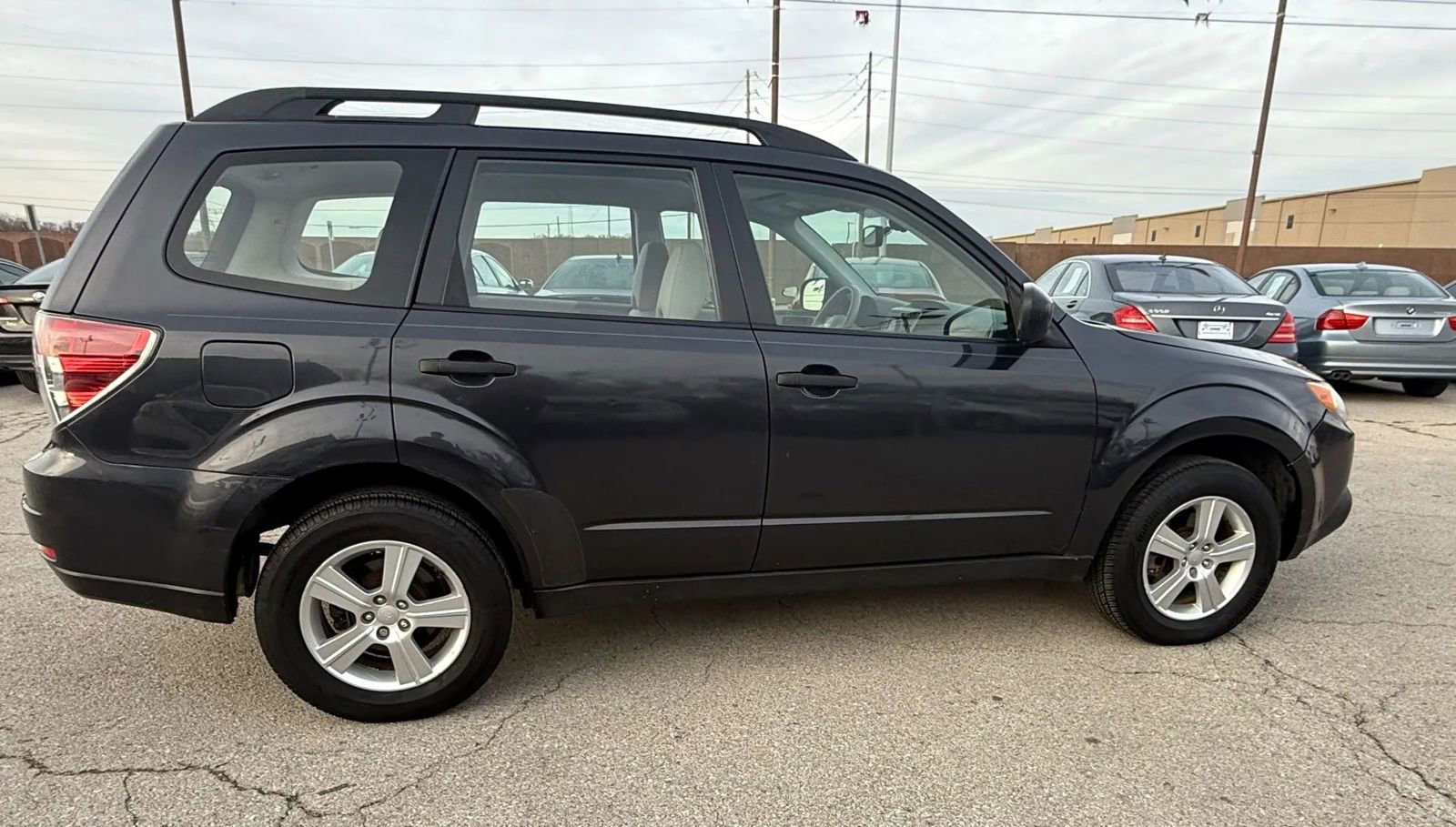 Used 2011 Subaru Forester 2.5X w/ Alloy Wheel Value Pkg image 6