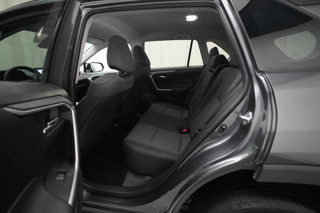 Used 2025 Toyota RAV4 XLE image 15