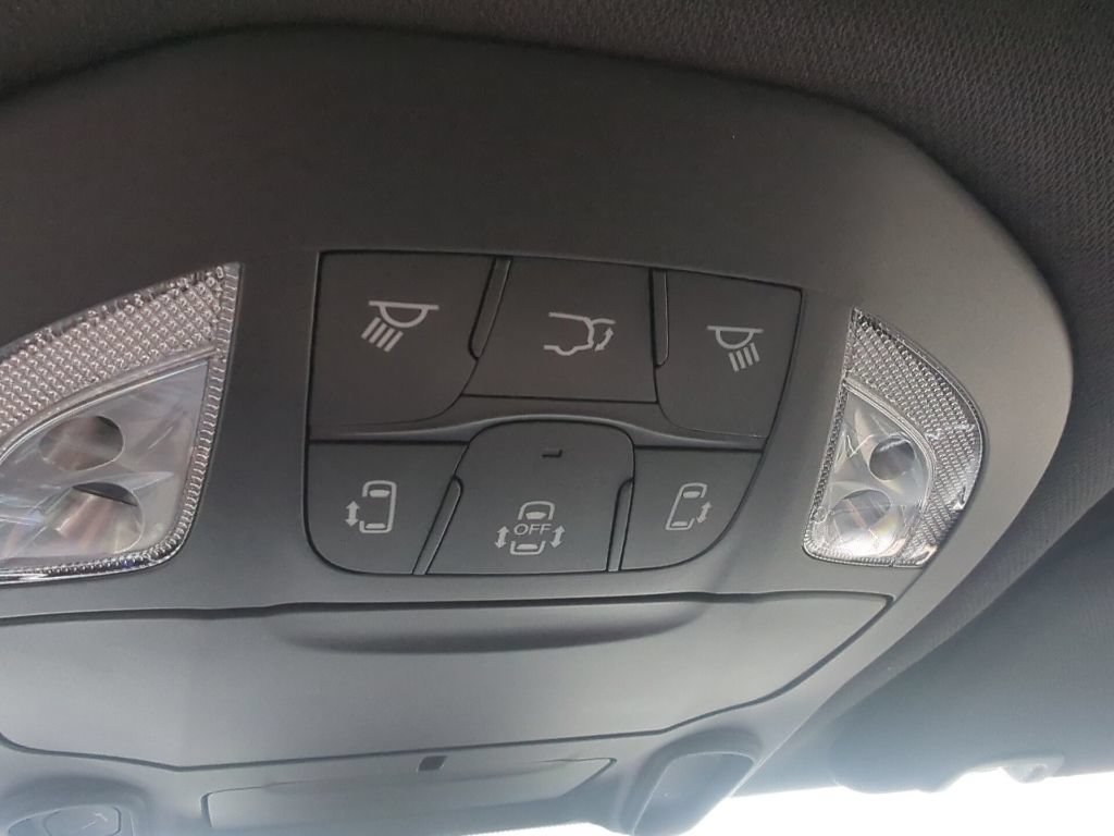New 2027 Chrysler Pacifica Limited AWD/4WD image 23