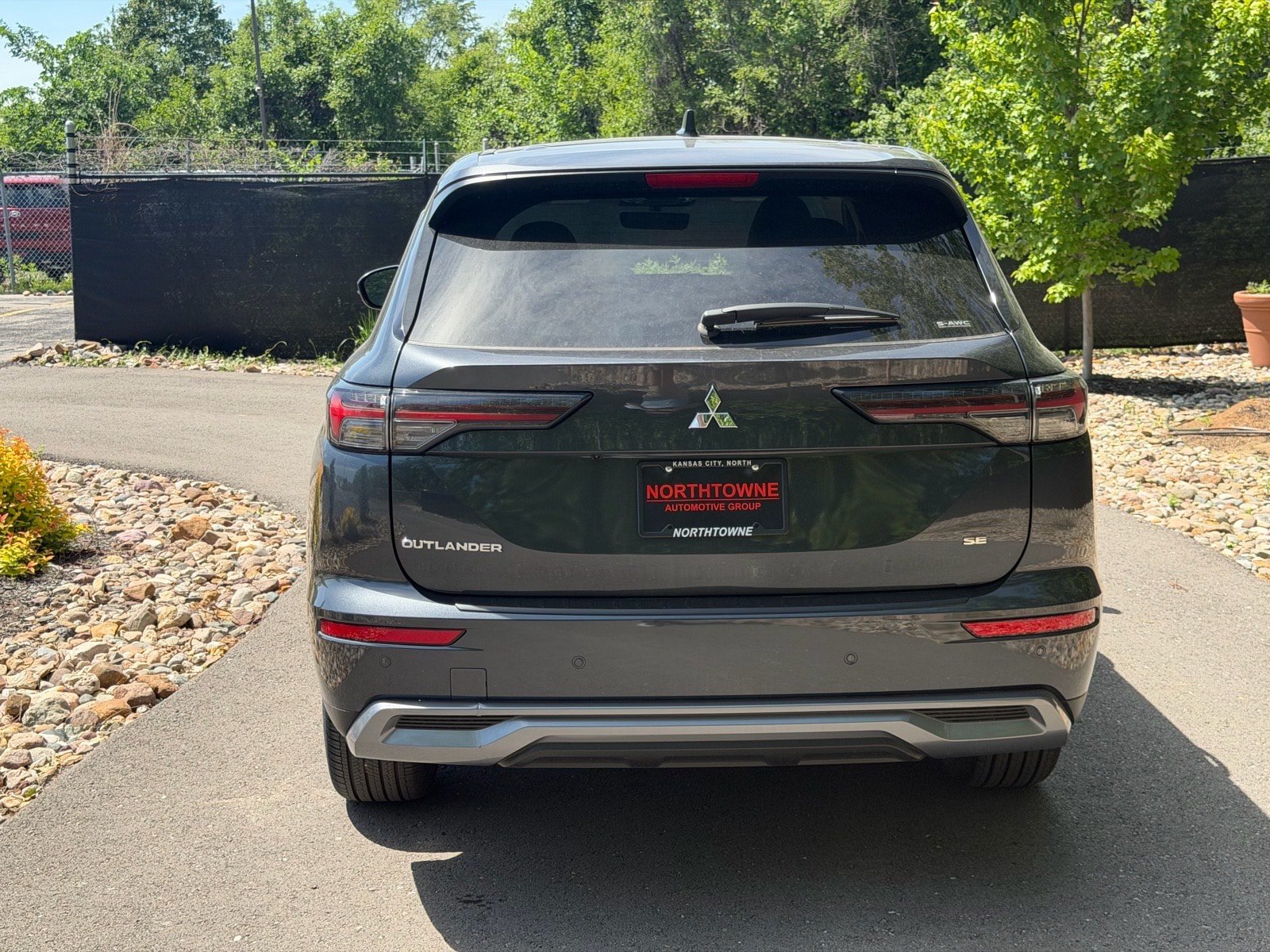 New 2026 Mitsubishi Outlander SE AWD/4WD image 4