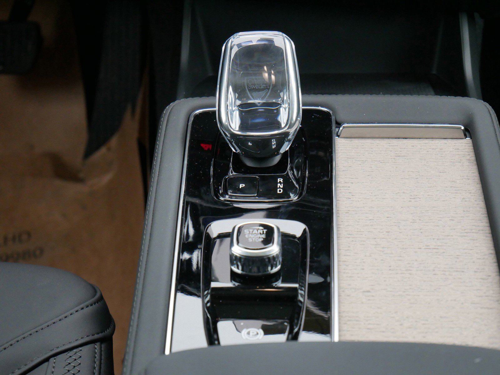 New 2026 Volvo XC90 B5 Core w/ Protection Package image 9