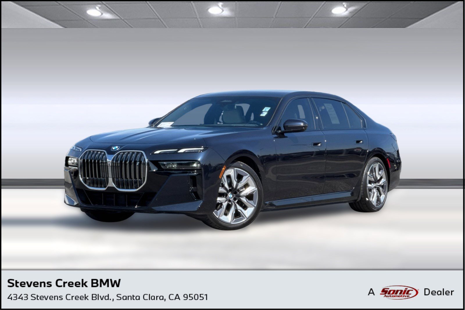 Used 2024 BMW i7 xDrive60 w/ Premium Package 2 AWD/4WD image 1