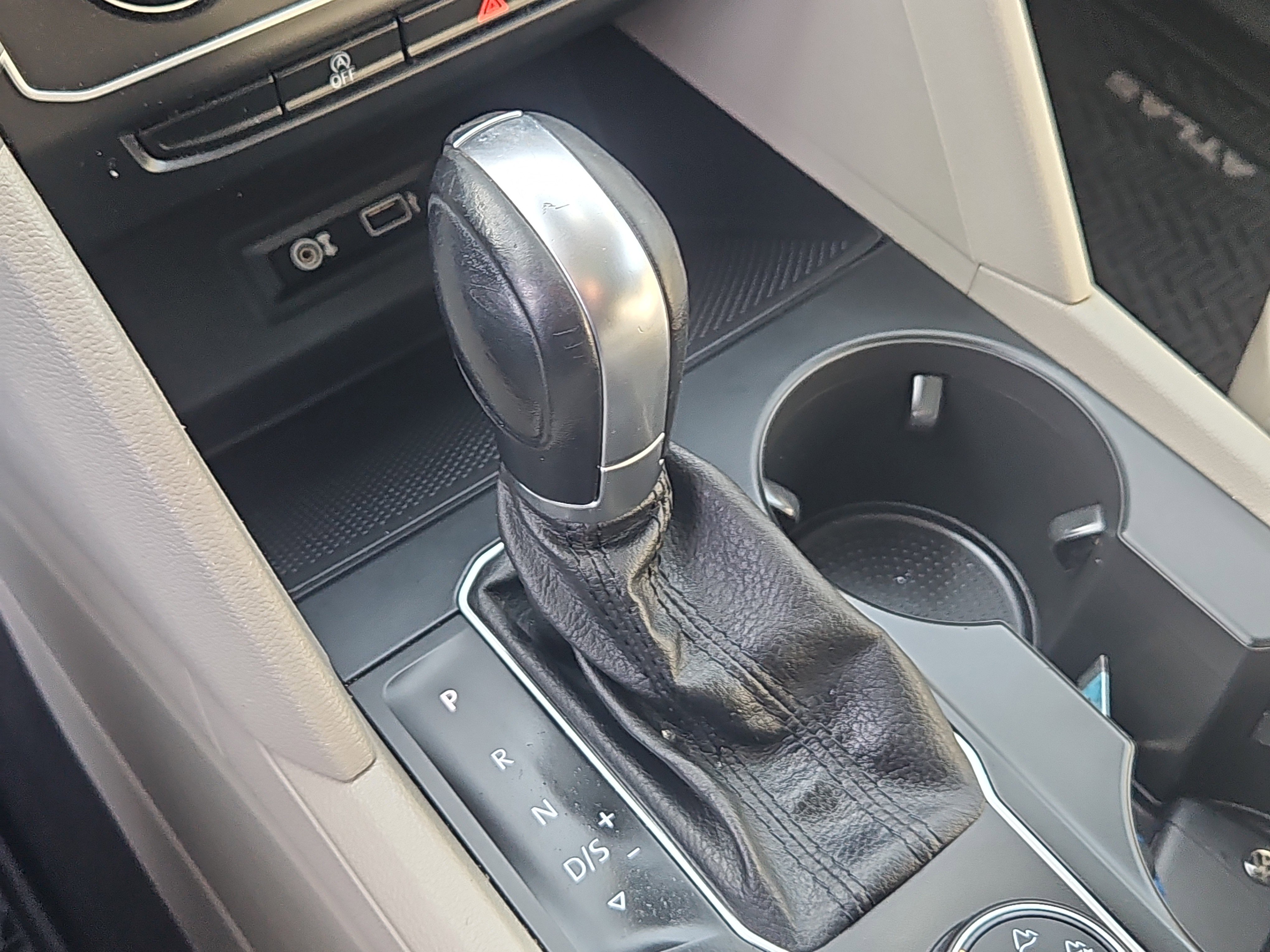 Used 2019 Volkswagen Atlas SE w/ Panoramic Sunroof Package image 21