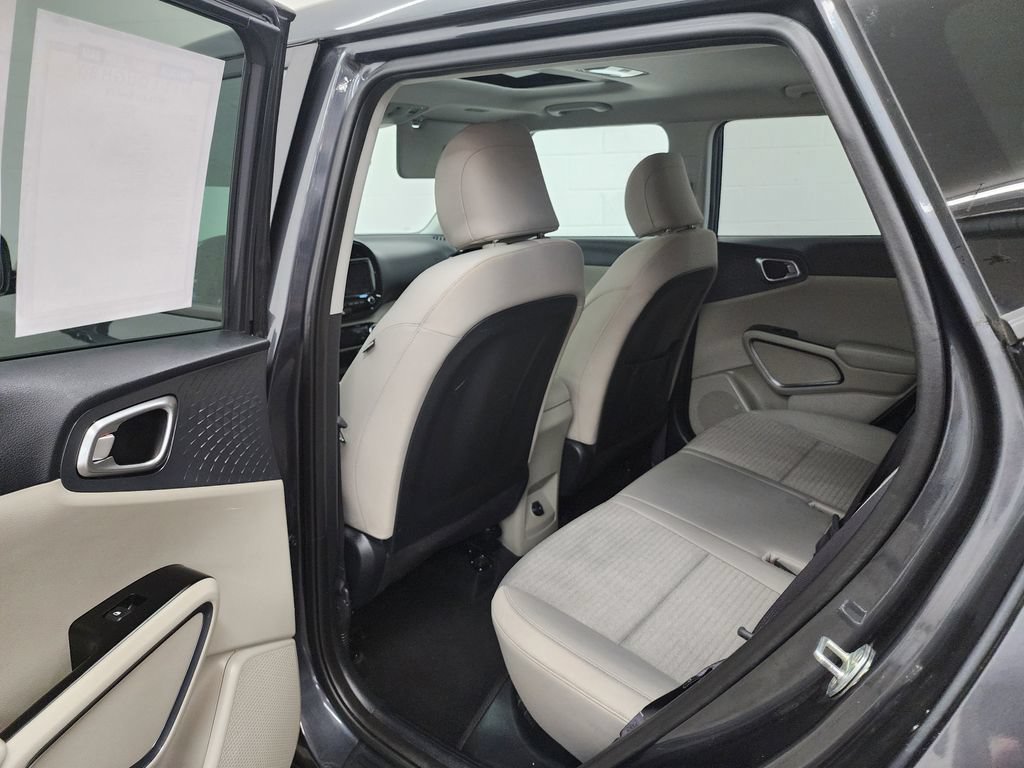 Used 2021 Kia Soul EX FWD image 25