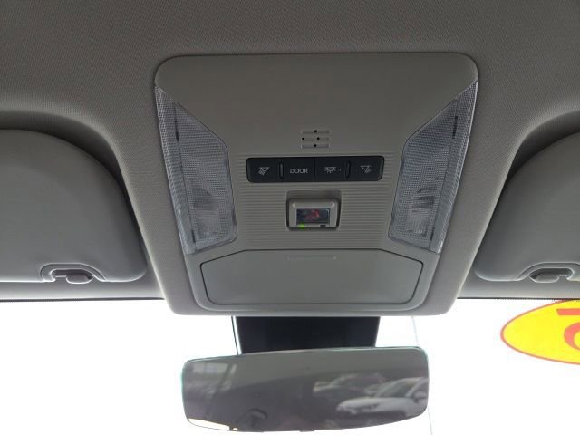 Used 2025 Toyota RAV4 LE AWD/4WD image 20
