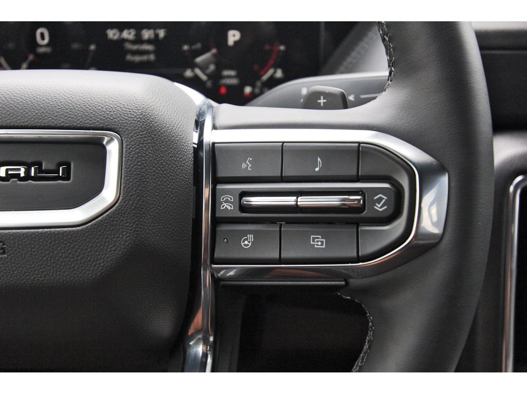 Used 2026 GMC Yukon XL Denali w/ Sun & Power Step Package AWD/4WD image 18