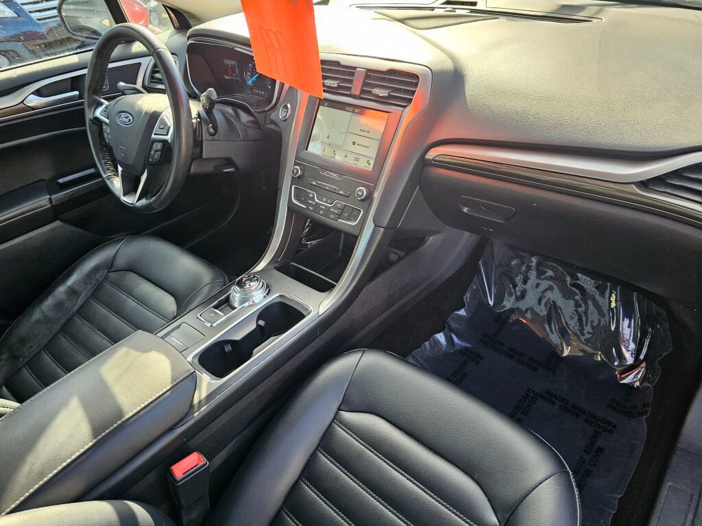 Used 2019 Ford Fusion SEL image 13
