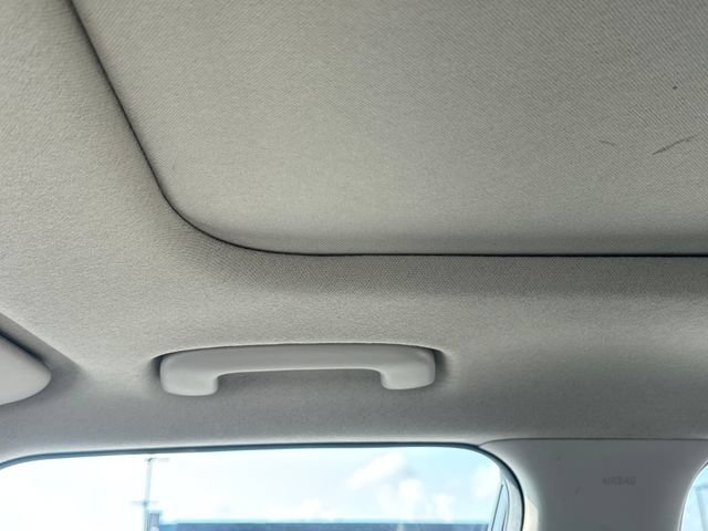 Used 2024 Hyundai Venue SEL FWD image 14