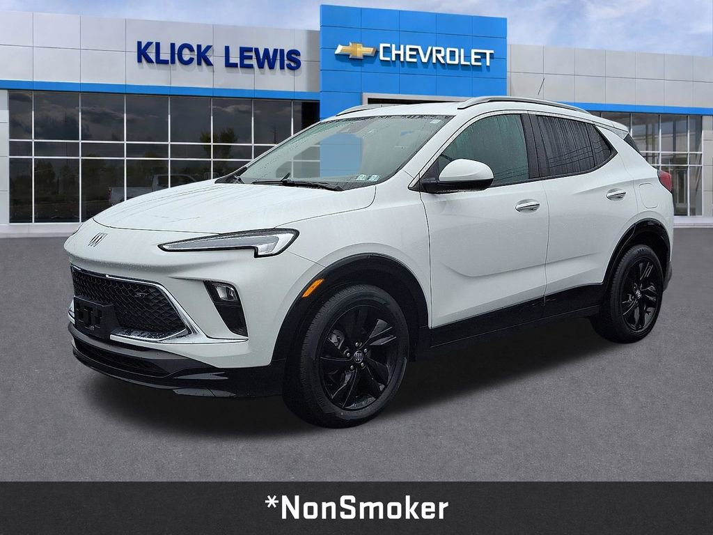 Used 2024 Buick Encore GX Sport Touring image 3