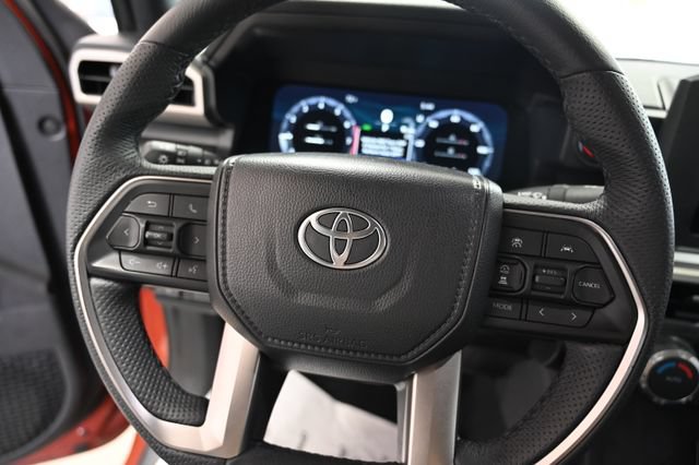 Used 2025 Toyota Tacoma TRD Sport AWD/4WD image 23