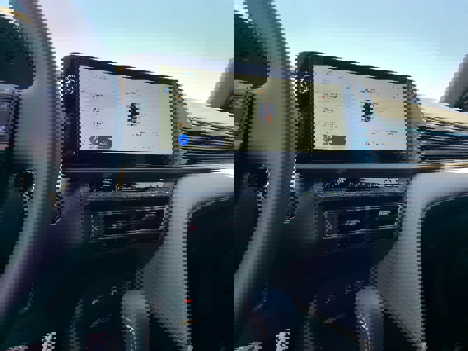 Used 2026 Toyota Camry SE w/ Multimedia Upgrade Package FWD image 16