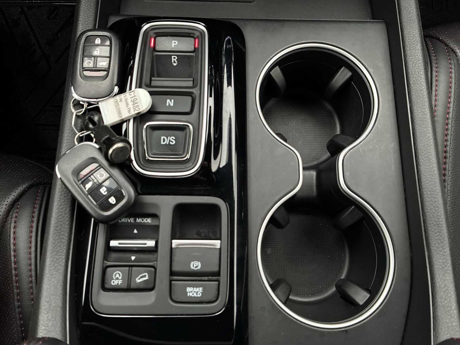 Used 2025 Honda Pilot Black Edition image 16