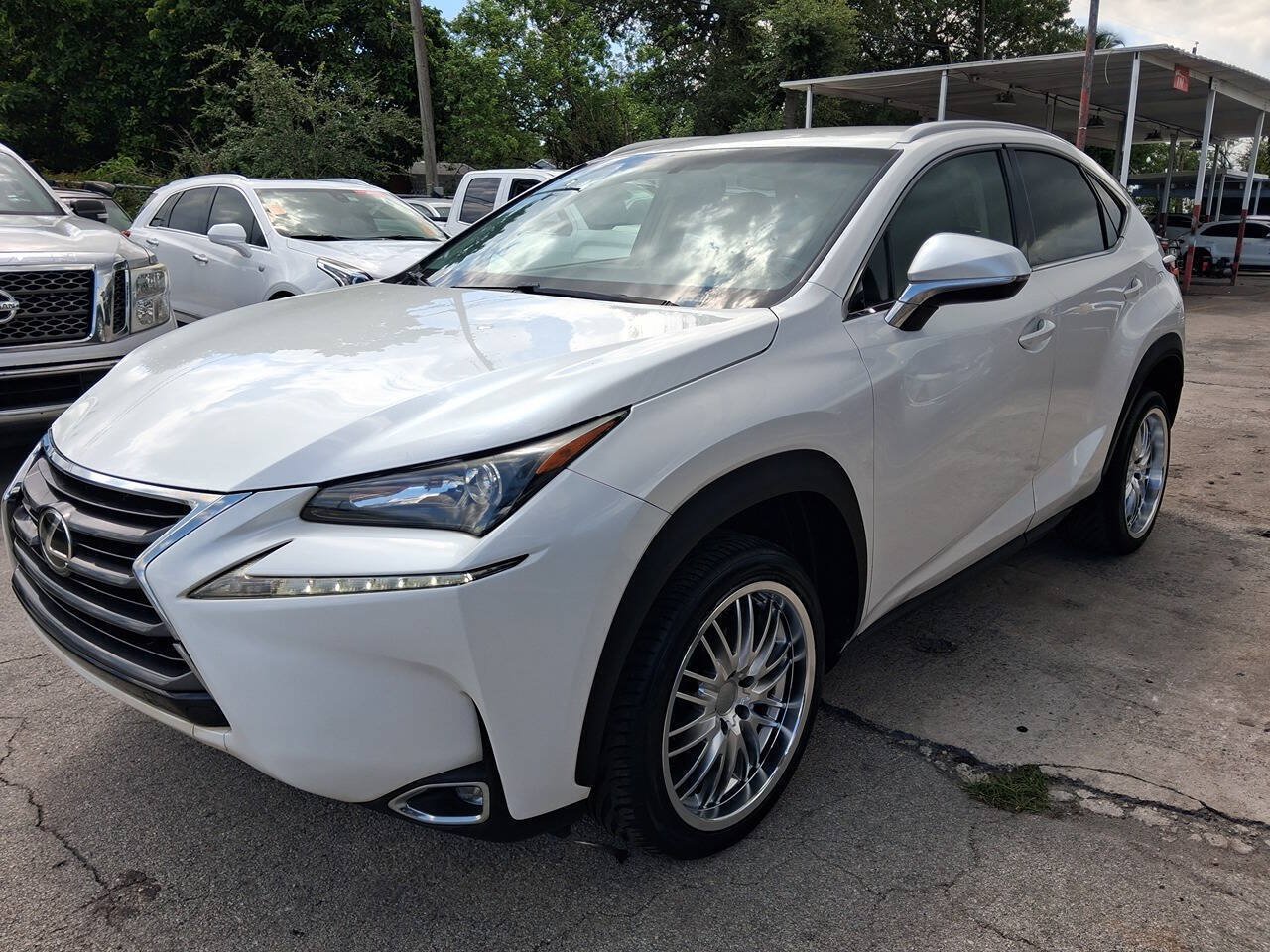 Used 2016 Lexus NX 200t FWD image 2