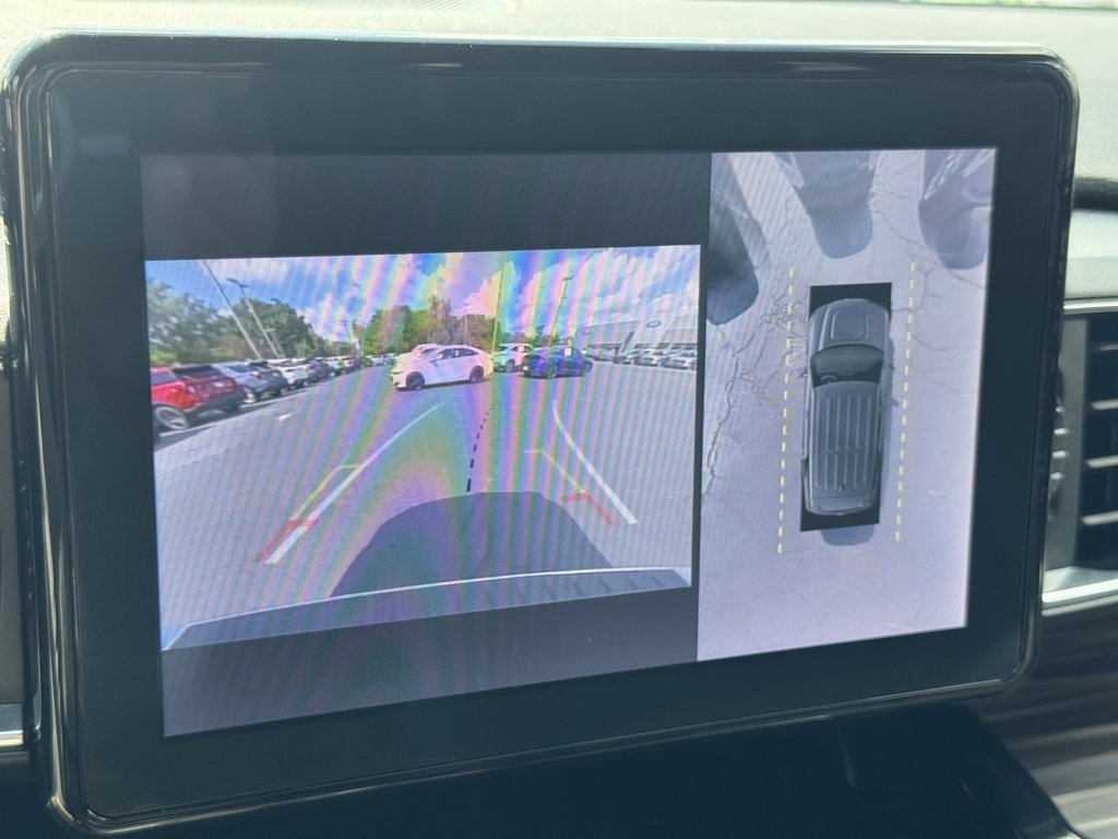 Used 2022 Ford Explorer Limited w/ Equipment Group 301A image 10