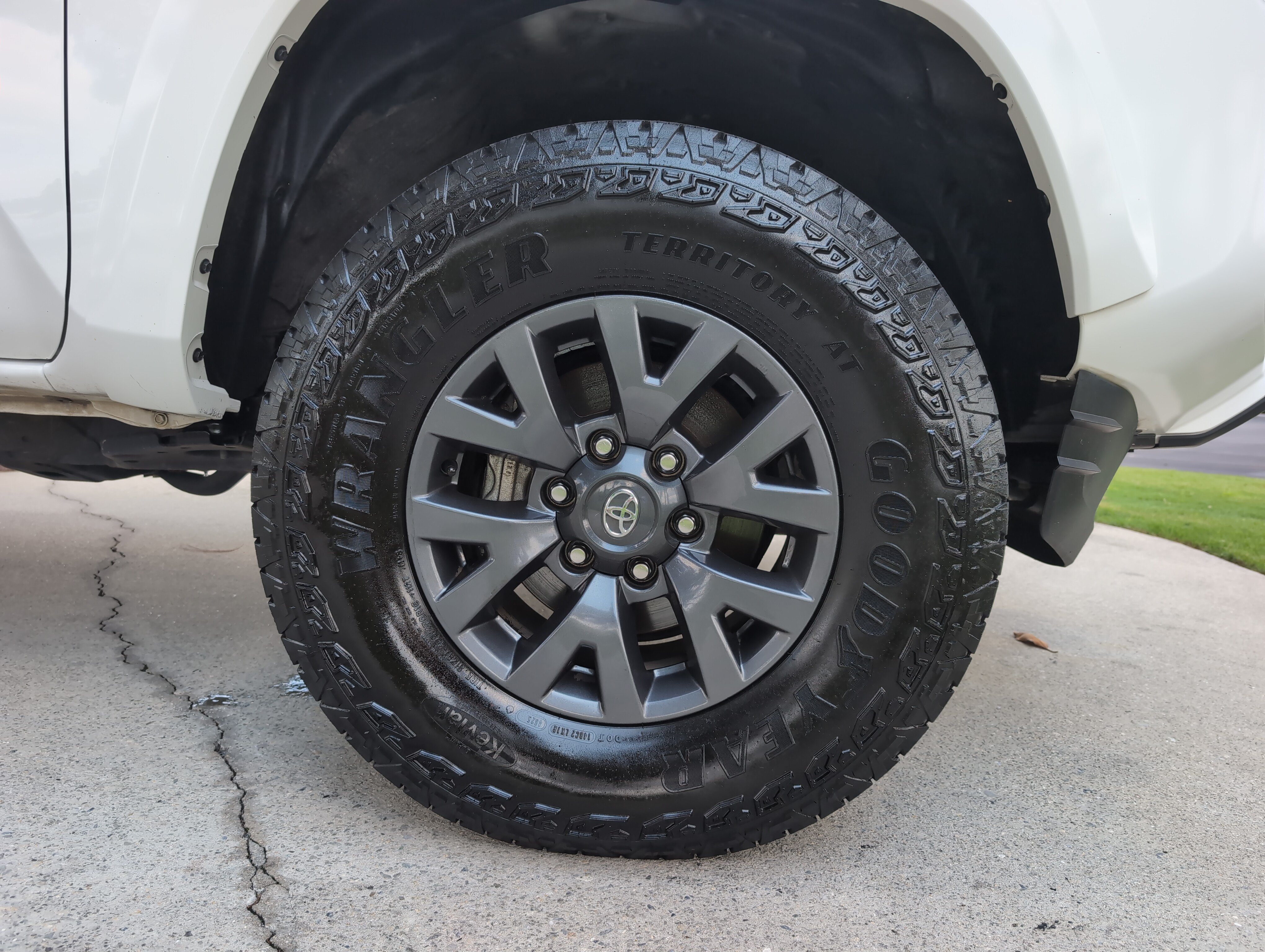 Certified 2023 Toyota Tacoma SR5 w/ Technology Package RWD image 13