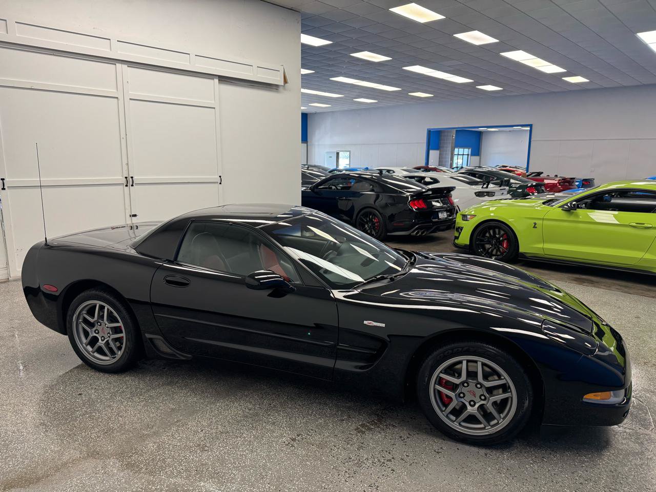 Used 2004 Chevrolet Corvette Z06 w/ Memory Package RWD image 8