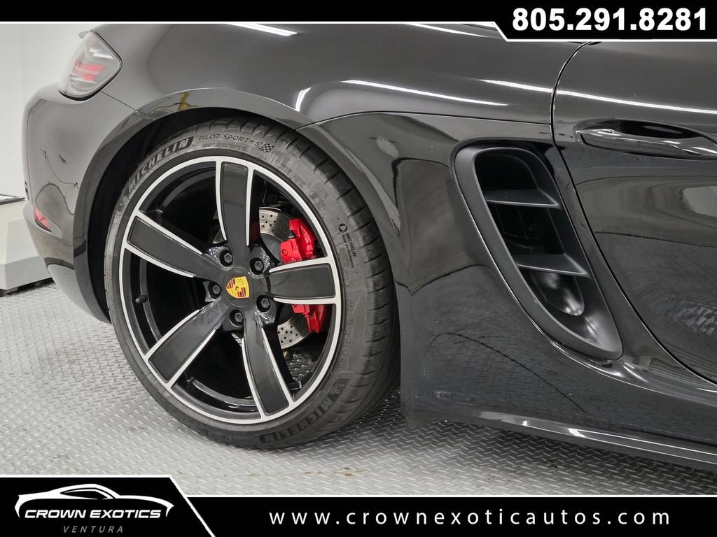 Used 2021 Porsche 718 Cayman S w/ Premium Package RWD image 10