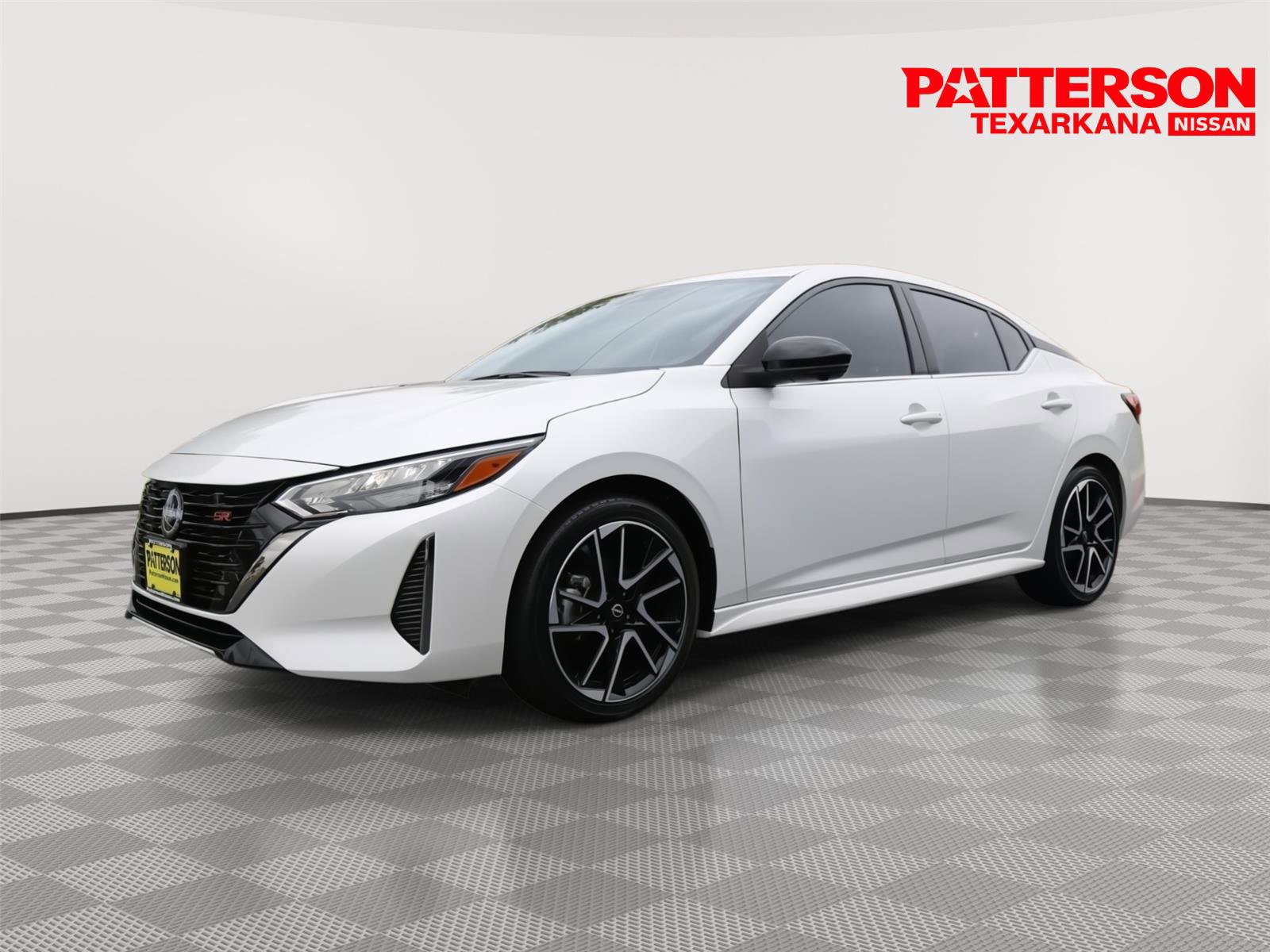 Used 2025 Nissan Sentra SR w/ SR Premium Package image 1