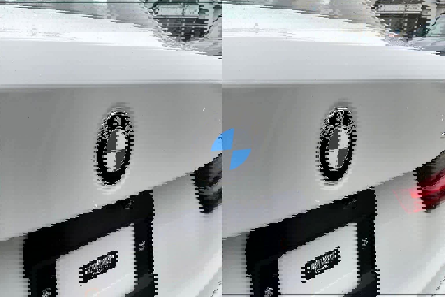 Used 2022 BMW 330i xDrive Sedan w/ Premium Package image 32