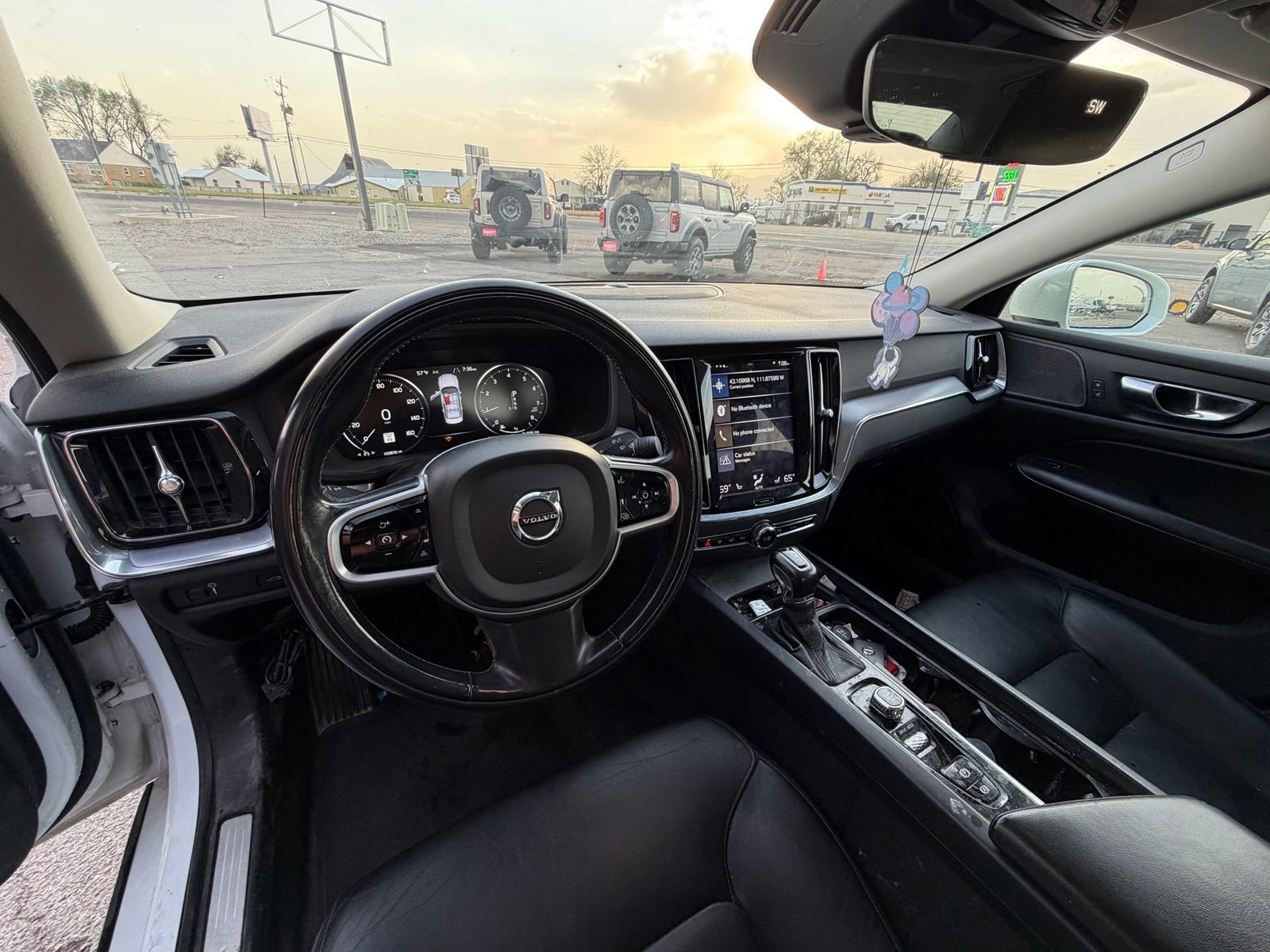 Used 2020 Volvo S60 T6 Momentum AWD/4WD image 9