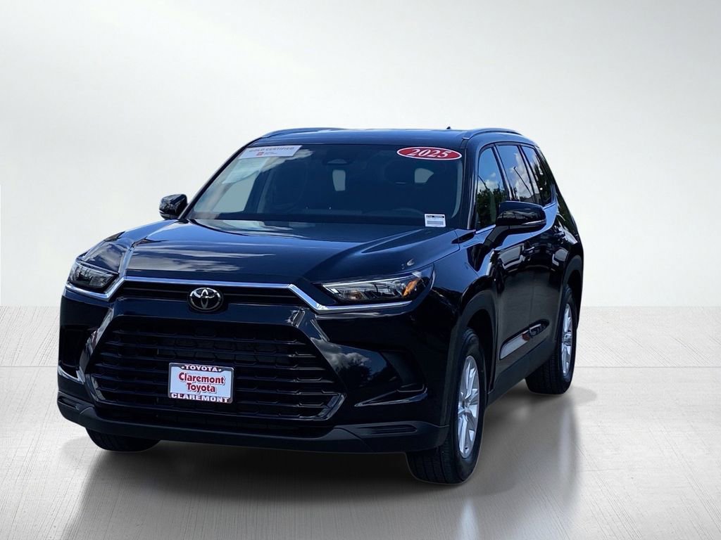 Certified 2025 Toyota Grand Highlander AWD image 13