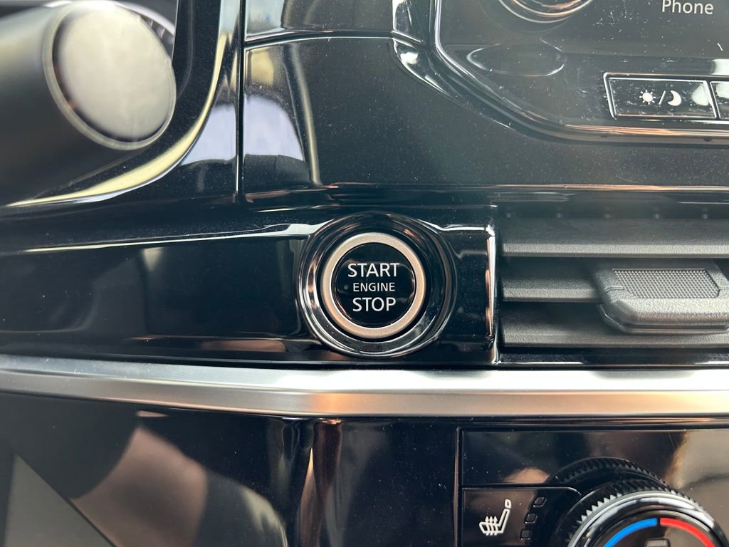 Used 2024 Nissan Pathfinder SL image 17