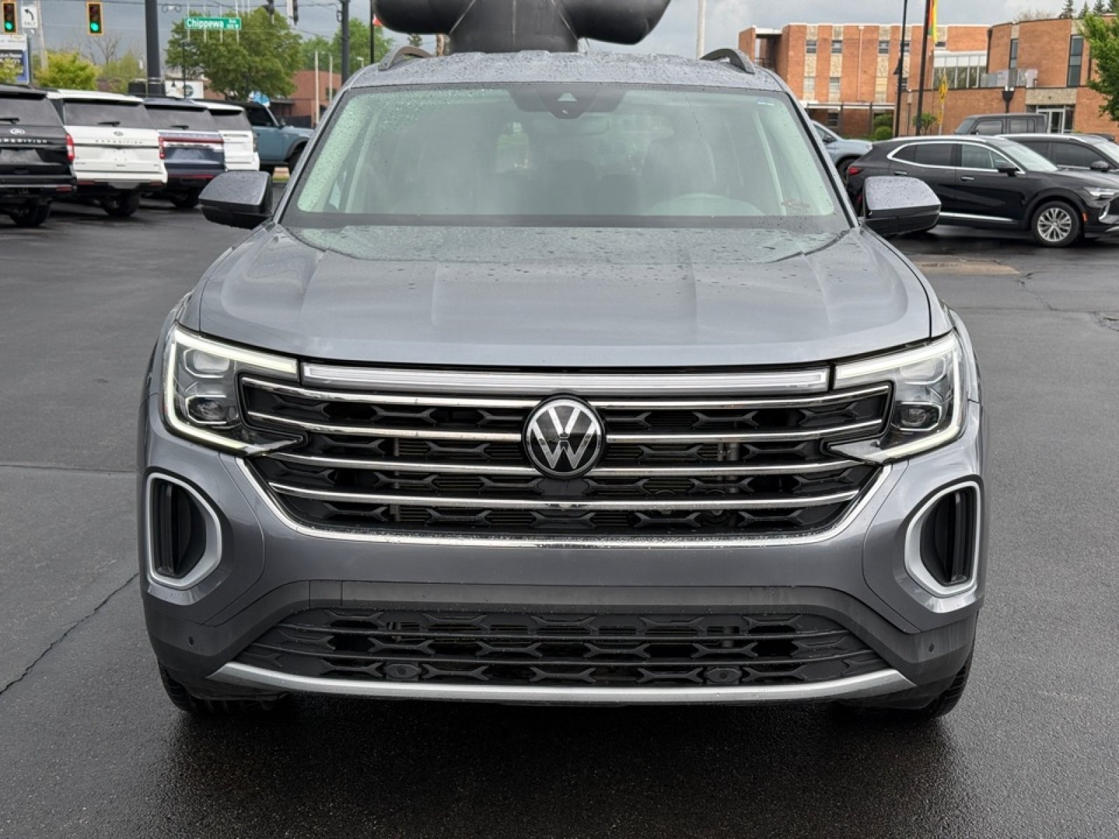 Used 2025 Volkswagen Atlas SE AWD/4WD image 3