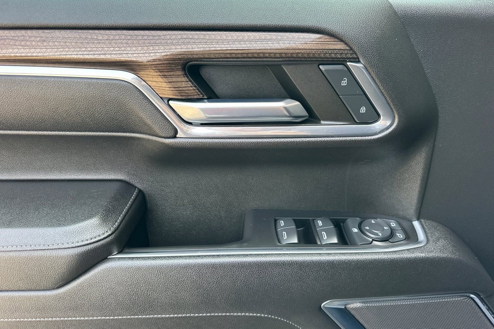 Certified 2023 Chevrolet Silverado 1500 LT image 11