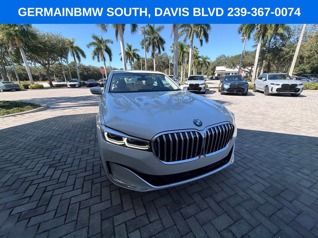 Used 2022 BMW 750i xDrive w/ Luxury Rear Seating Package AWD/4WD image 18
