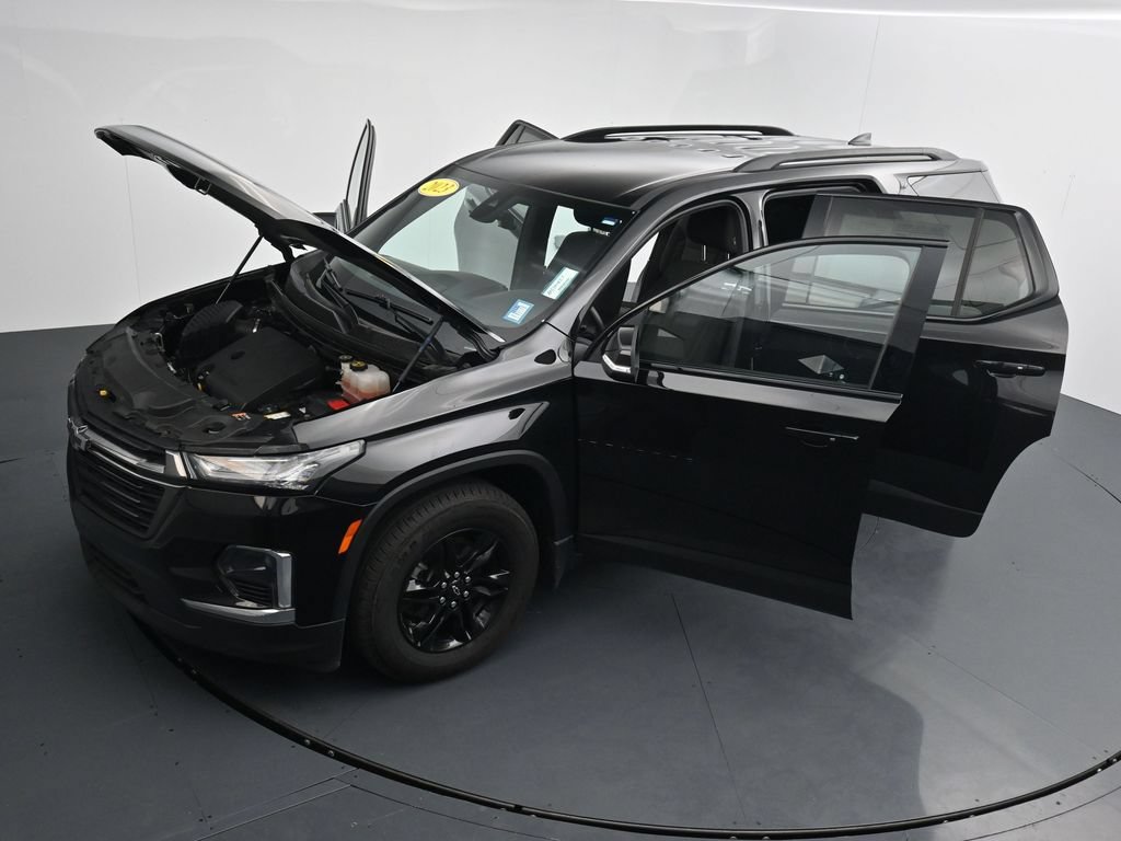 Used 2023 Chevrolet Traverse LT FWD image 40