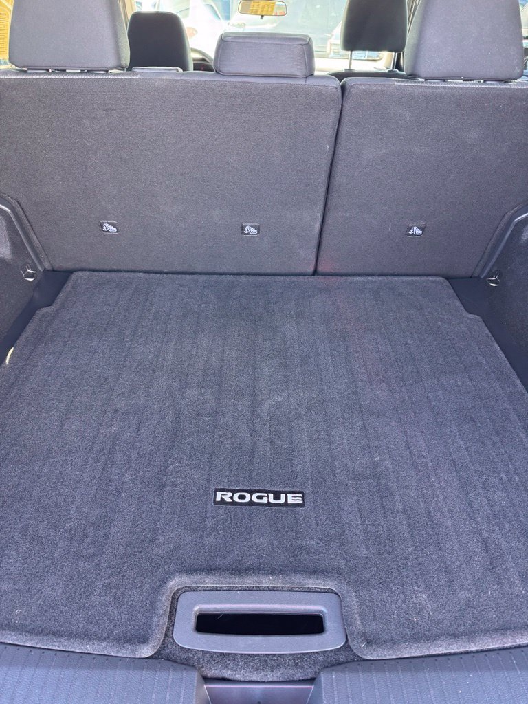 Used 2026 Nissan Rogue SV w/ Cold Weather Package FWD image 13
