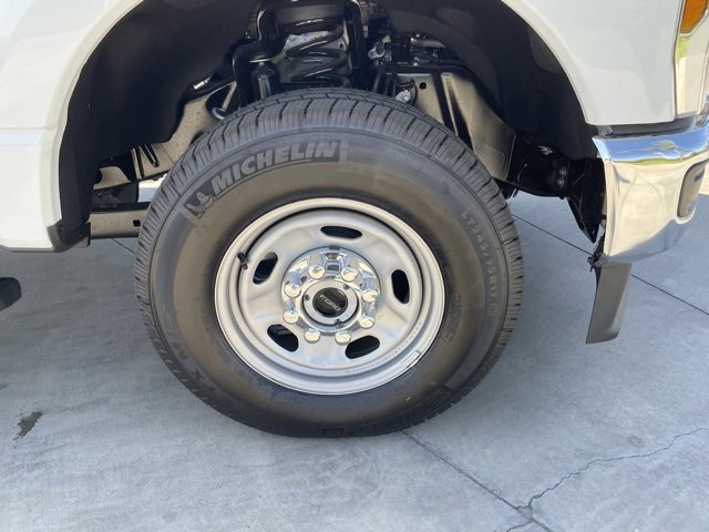 New 2025 Ford F250 XL w/ XL Chrome Package image 25
