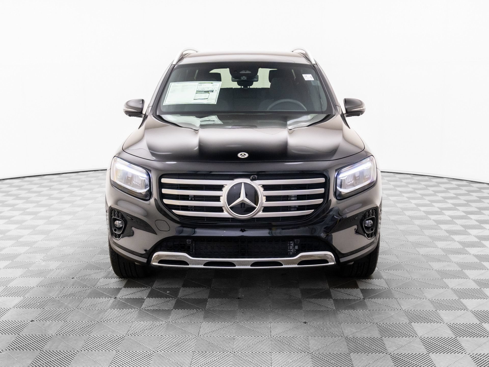 New 2026 Mercedes-Benz GLB 250 4MATIC image 9