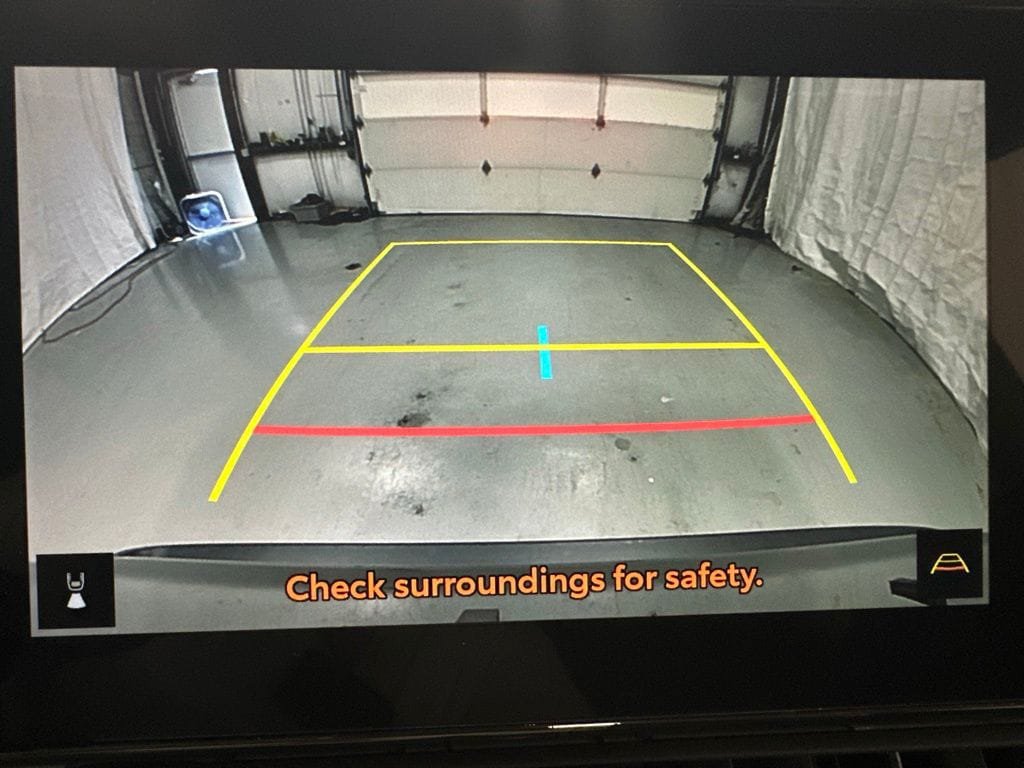 Used 2025 Toyota RAV4 XLE FWD image 36