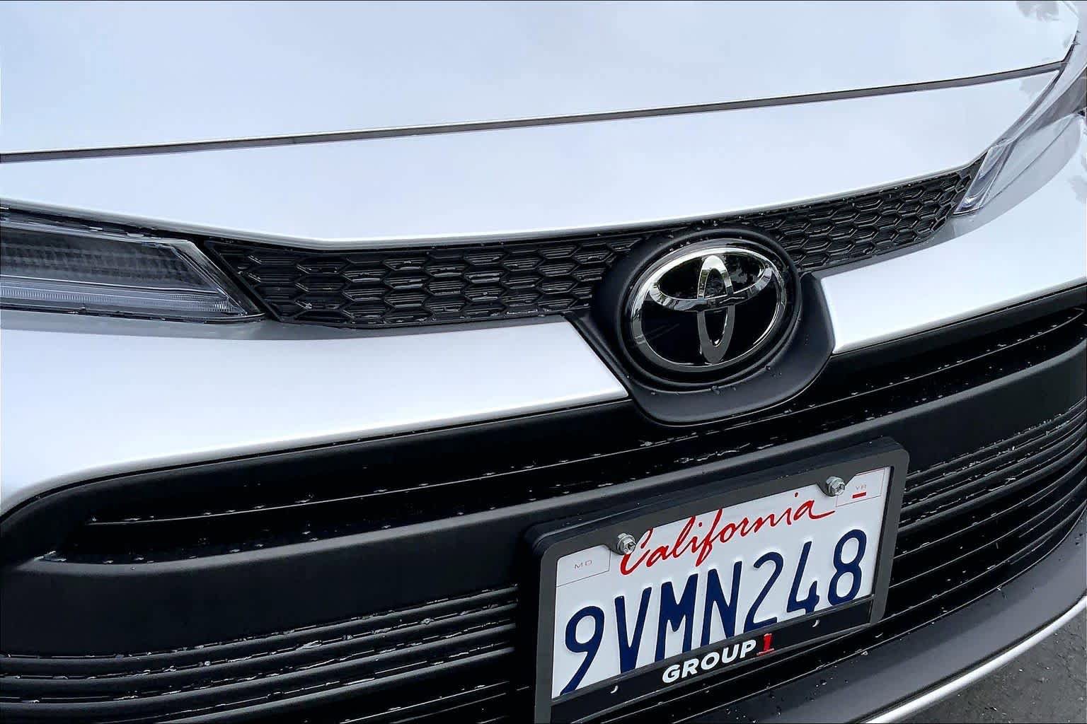 Certified 2025 Toyota Corolla LE image 28