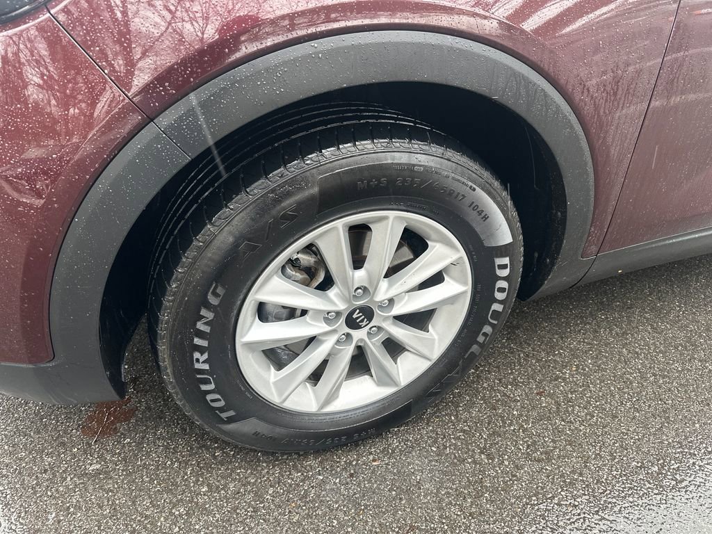 Used 2019 Kia Sorento LX image 2