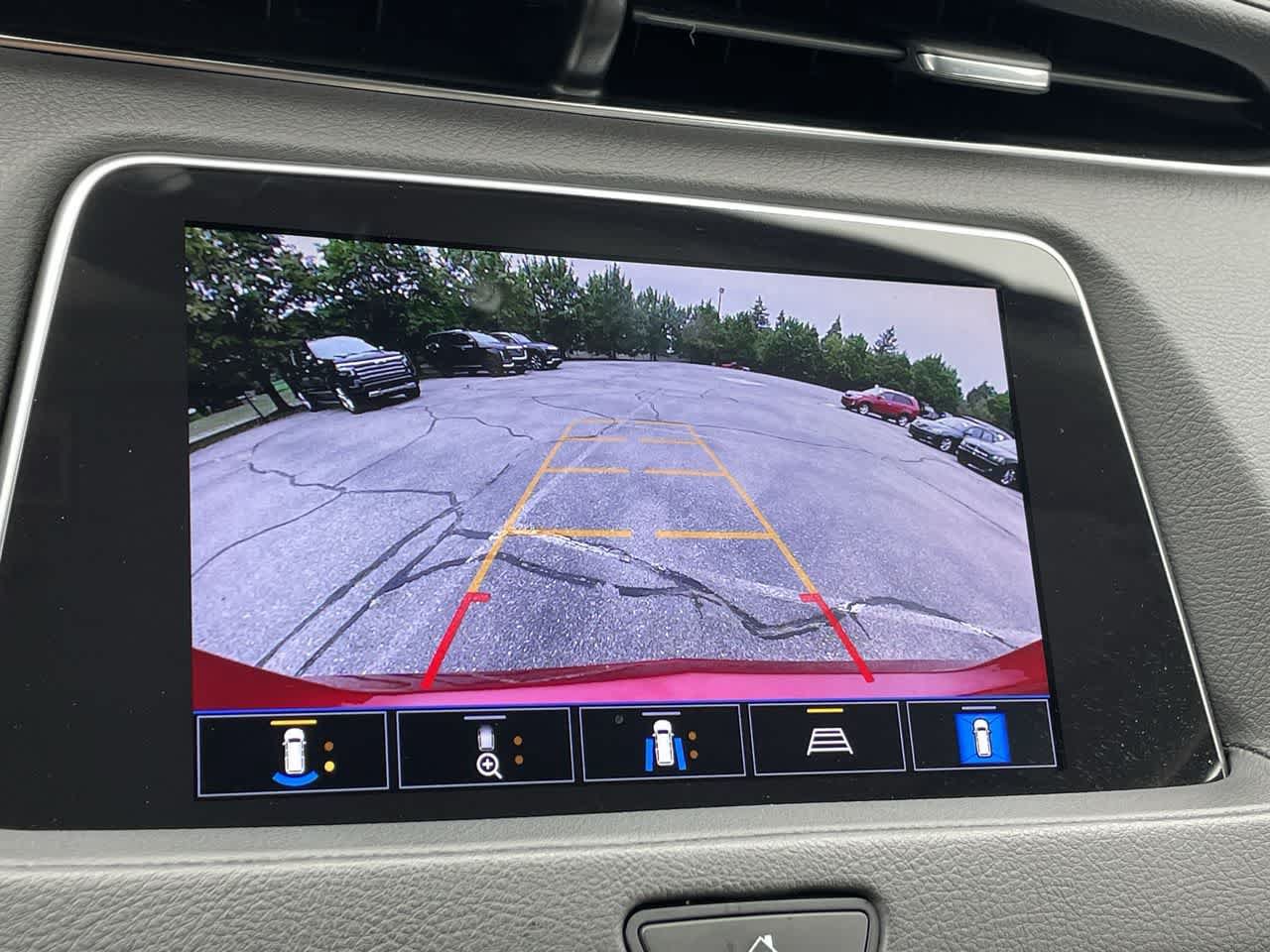 Certified 2022 Cadillac XT4 Premium Luxury w/ Enhanced Visibility Package AWD/4WD image 27