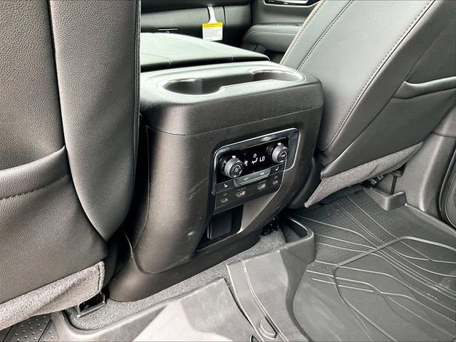 New 2026 Chevrolet Suburban Premier image 18