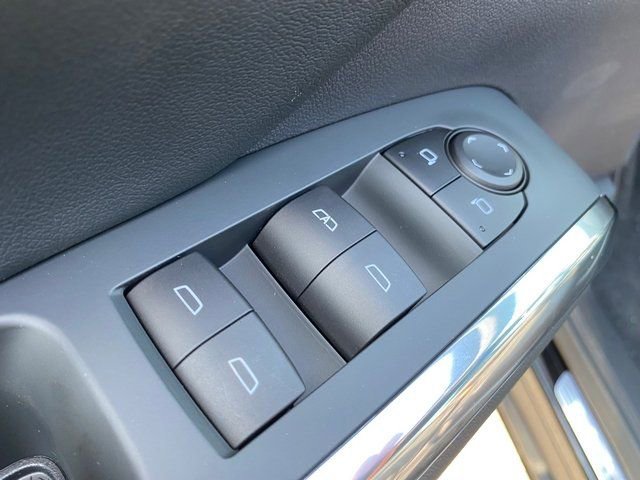 New 2026 Chevrolet Traverse Z71 w/ Driver Confidence Package image 16