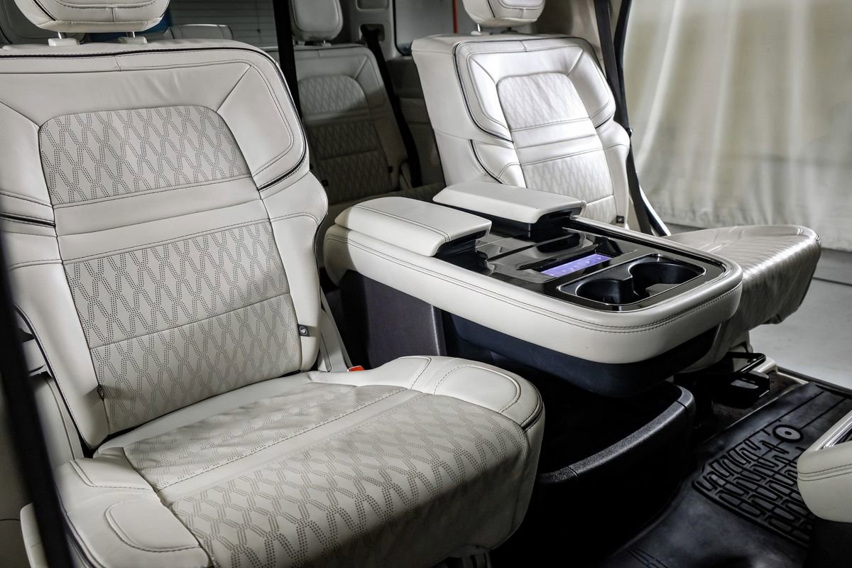 Used 2022 Lincoln Navigator Black Label image 30