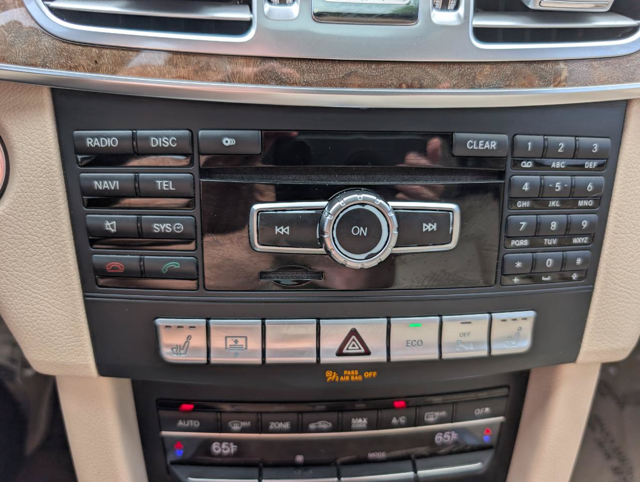 Used 2014 Mercedes-Benz E 350 Sedan image 32