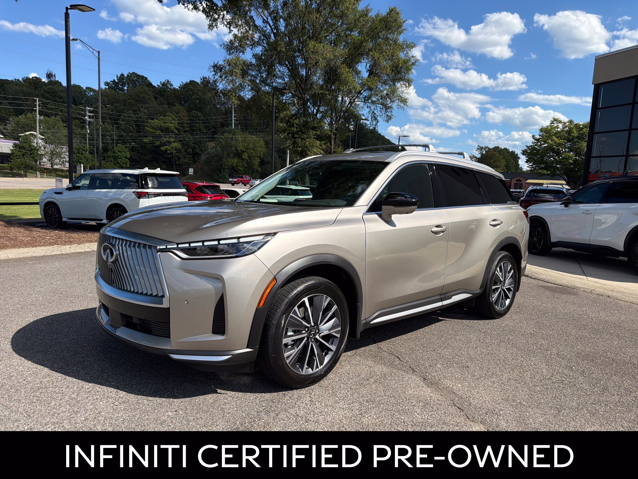 Certified 2026 INFINITI QX60 Luxe w/ Family Package FWD image 5