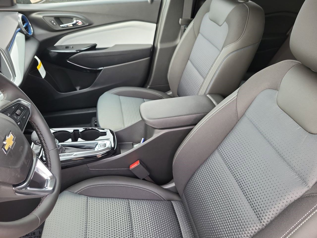 Used 2026 Chevrolet Trax LT w/ LT Convenience Package image 22