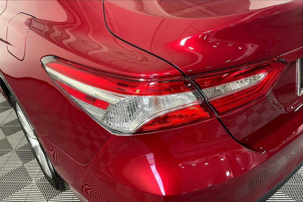 Used 2019 Toyota Camry LE image 39